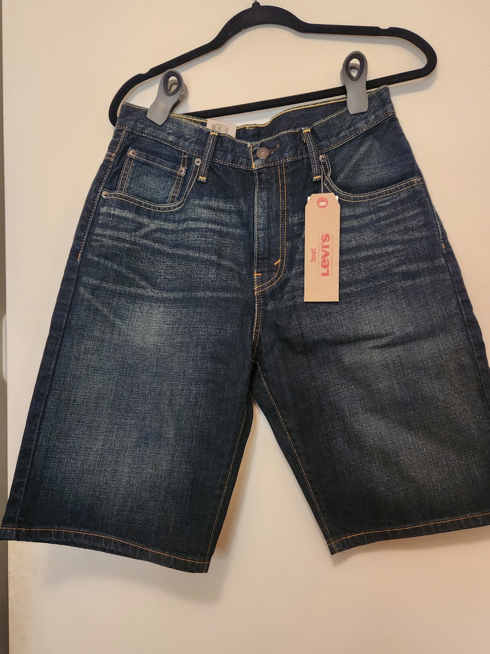 Levi's NWT Men’s Dark Blue Denim Shorts Size 29